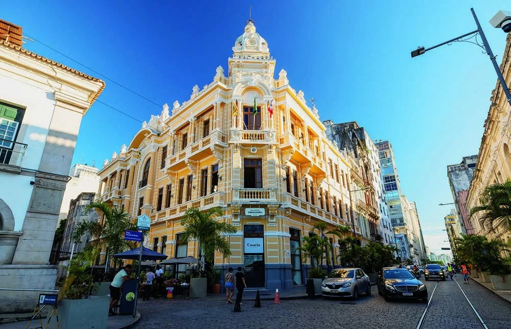 O palacete restaurado, na esquina da Rua Chile, um dos símbolos da revitalização do Centro Histórico